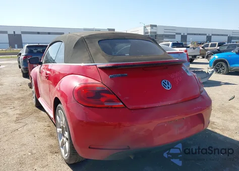 2015 Volkswagen Beetle 1.8T z USA, uszkodzony, nr VIN 3VW507ATXFM812075